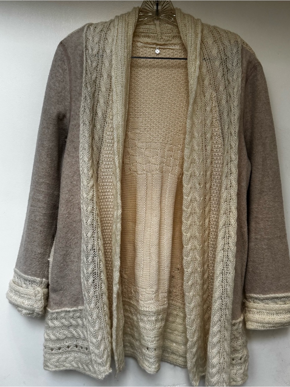 Women's Cream & Beige Open-Front Cable Knit Sweater Cardigan
